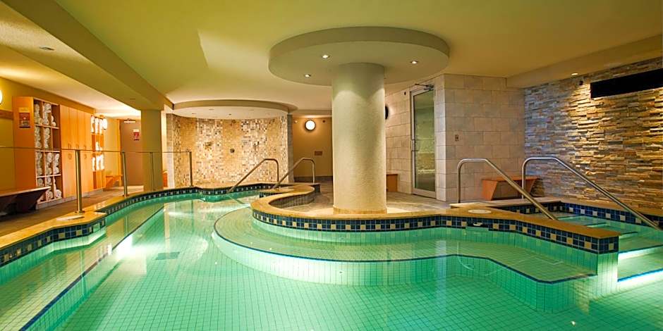 Banff Caribou Lodge And Spa