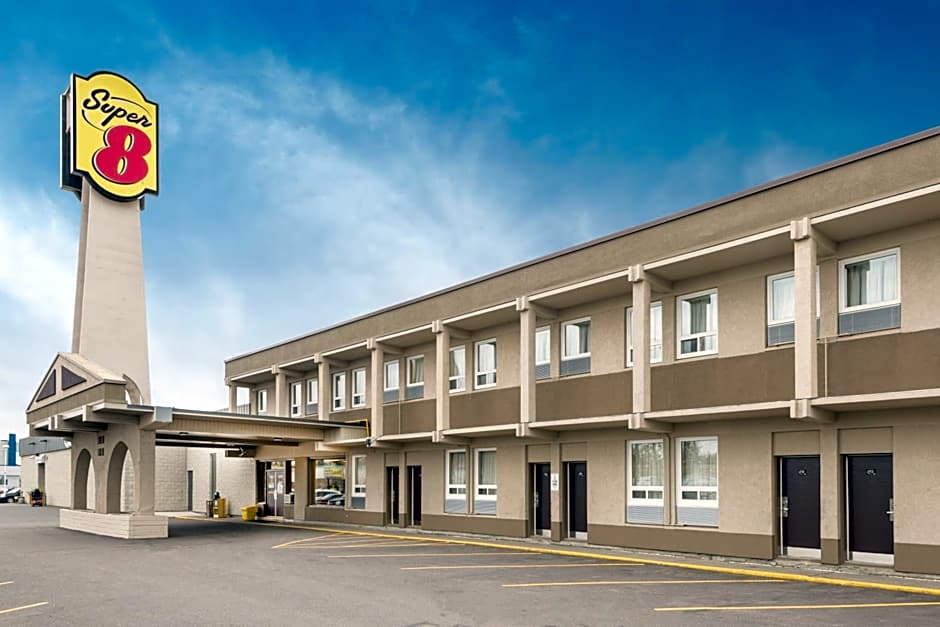 Super 8 by Wyndham Thunder Bay