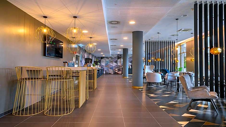 Holiday Inn - the niu, Ridge Halle Central Station By IHG