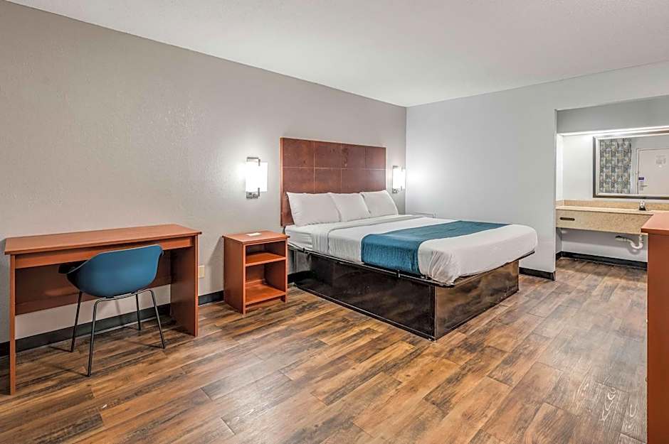 Motel 6-Tupelo, MS - Downtown