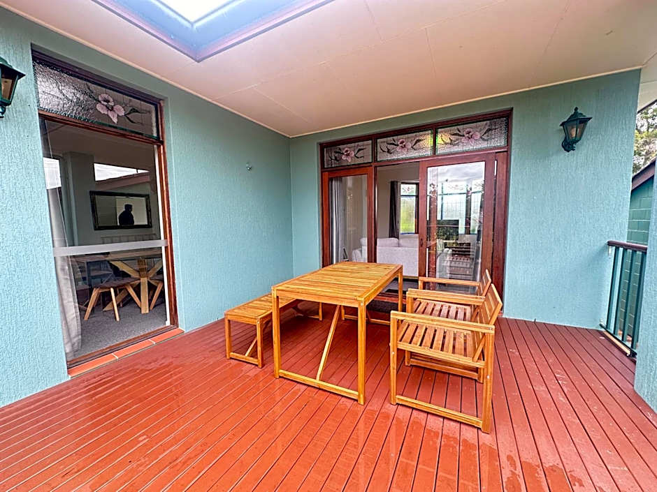 McNevins Logan Park Motel