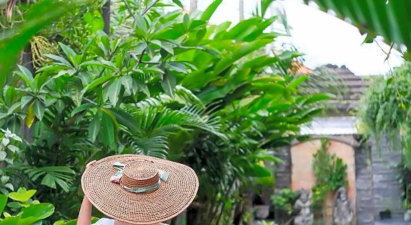 Kamini Legian Hotel