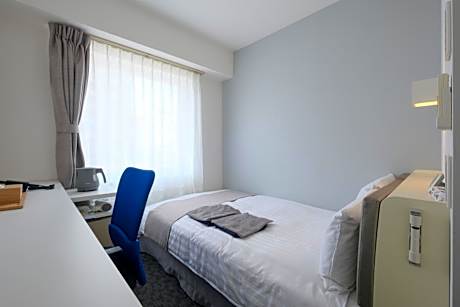 Semi DBL Room without TV - Non-Smoking