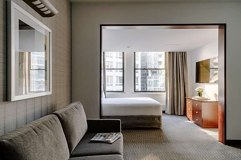 Club Quarters Hotel, Wacker at Michigan