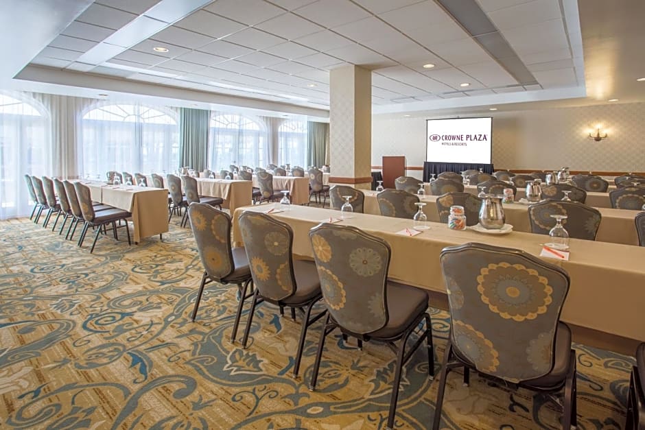 Crowne Plaza Phoenix - Chandler Golf Resort, an IHG Hotel