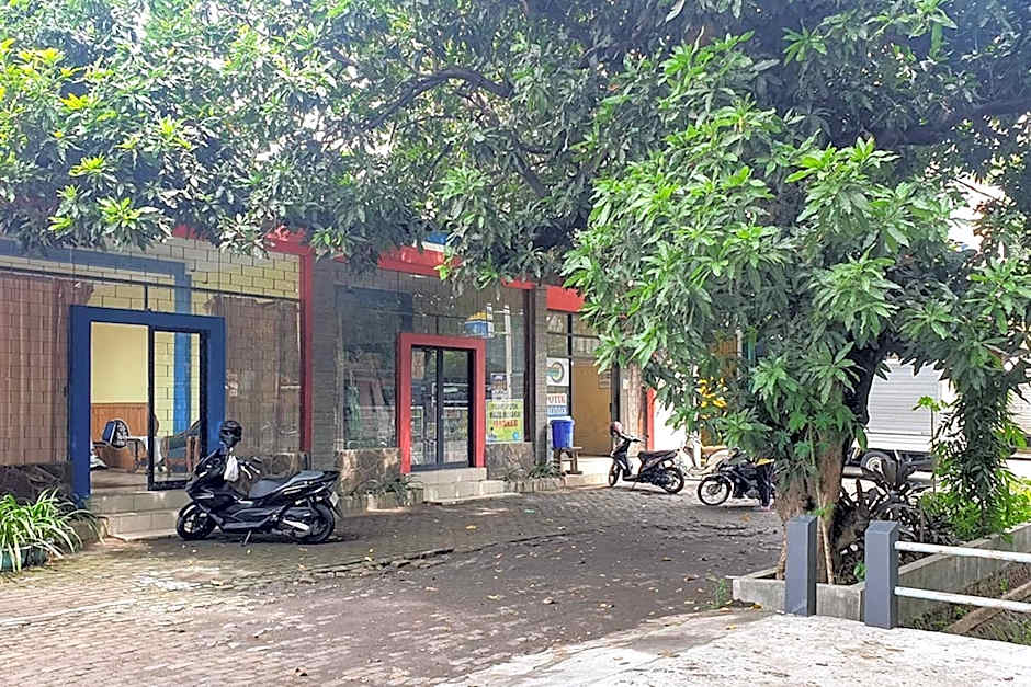 Bromo 22 Homestay Syariah near Terminal Bayuangga Probolinggo Mitra RedDoorz