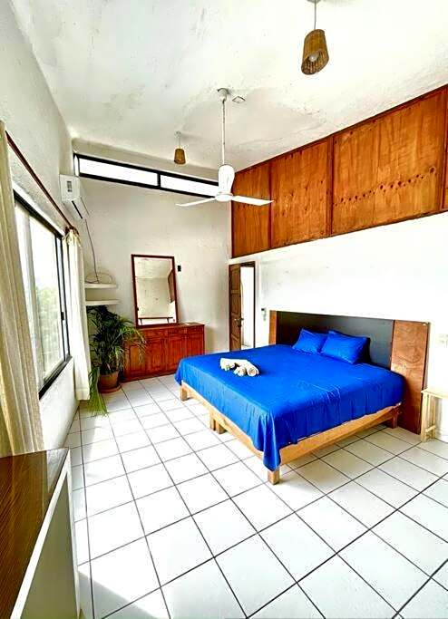 Depa cyrill frente playa Zicatela con AC y alberca