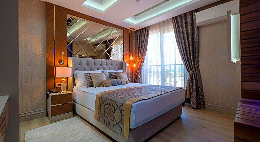 Elysium Deluxe Suites 