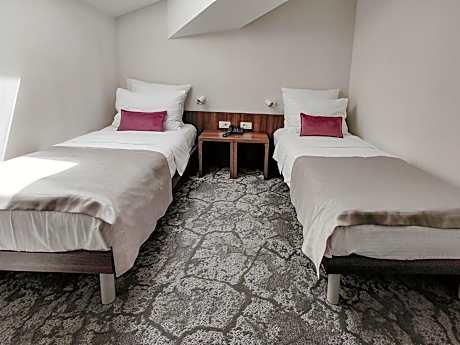 Two-Bedroom Suite with Terrace and Sea View