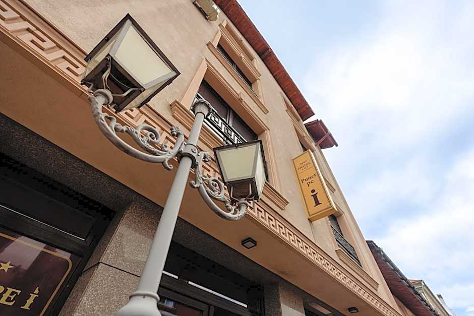 Aparthotel Punct pe i