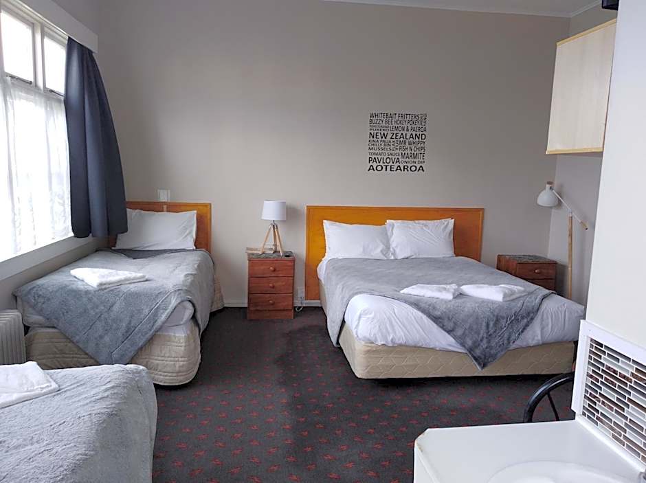 Hokitika Pioneer Hotel