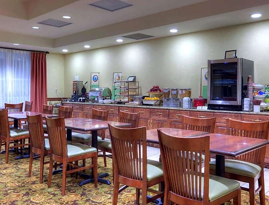 Country Inn & Suites by Radisson, Fredericksburg, VA