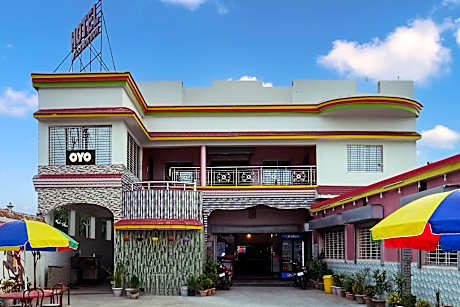 Hotel O Raj Munmun Hotel