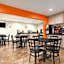 Howard Johnson by Wyndham Waterloo/Cedar Falls