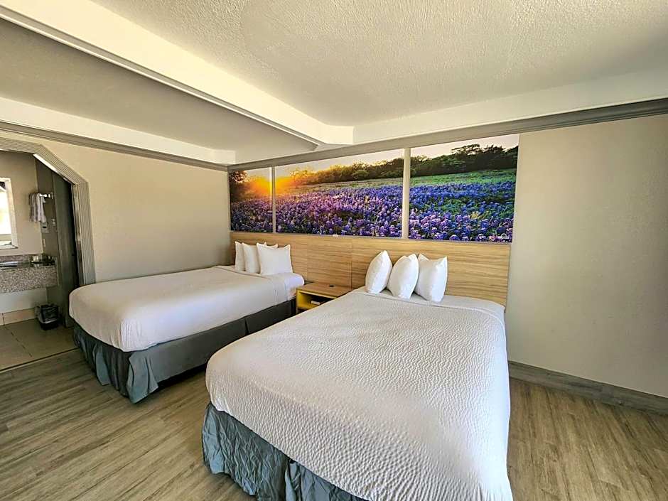 Days Inn by Wyndham Kenedy