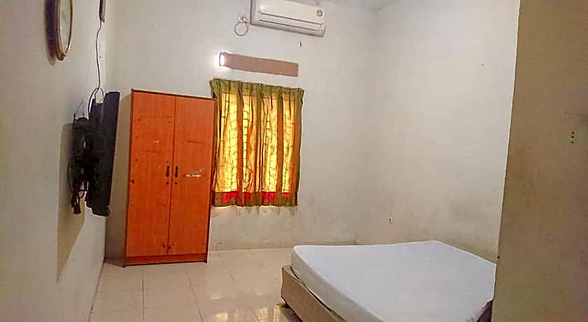 OYO Life 93590 Penginapan Palapa 10 Syariah