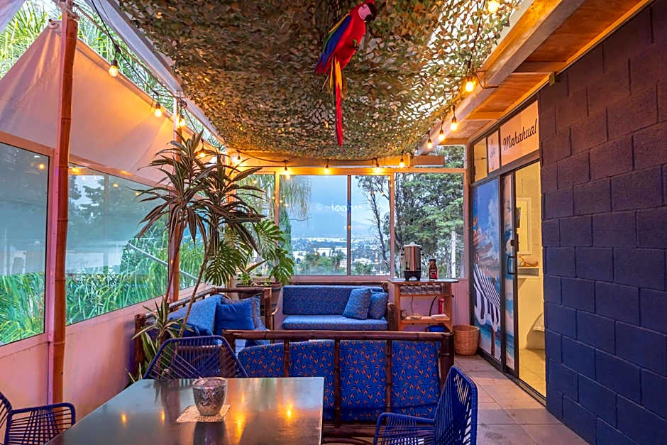 La Créme de la Créme Hostel