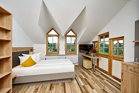 Deluxe Single Room