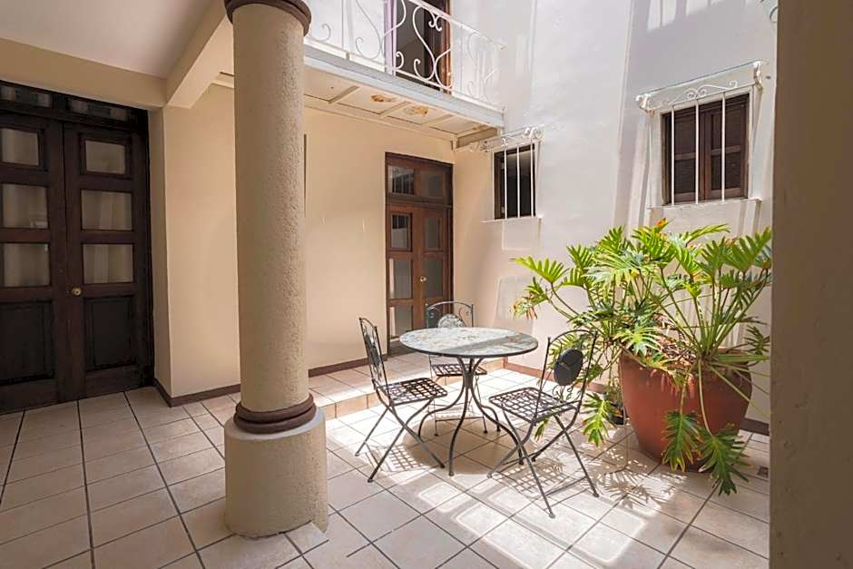 HOTEL NIUT-JA