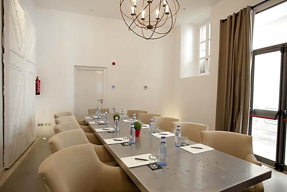 Puro Hotel Oasis Urbano