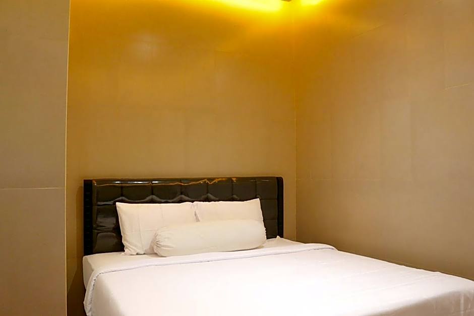 HP Residence Mitra RedDoorz near Alun Alun Kediri
