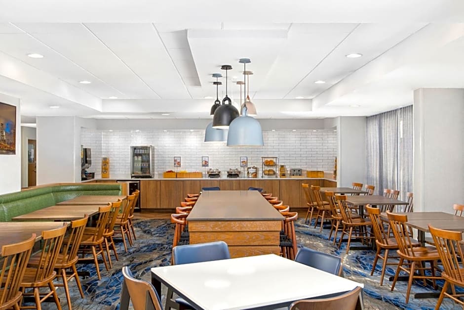 Fairfield Inn by Marriott Evansville East
