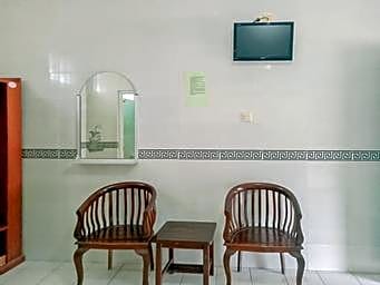 RedDoorz Syariah @ Hotel Sidomulyo Pacitan