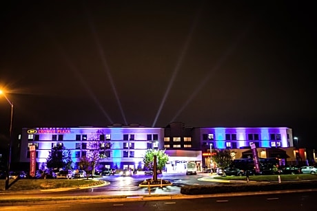 Crowne Plaza Hotel Dulles Airport, an IHG Hotel