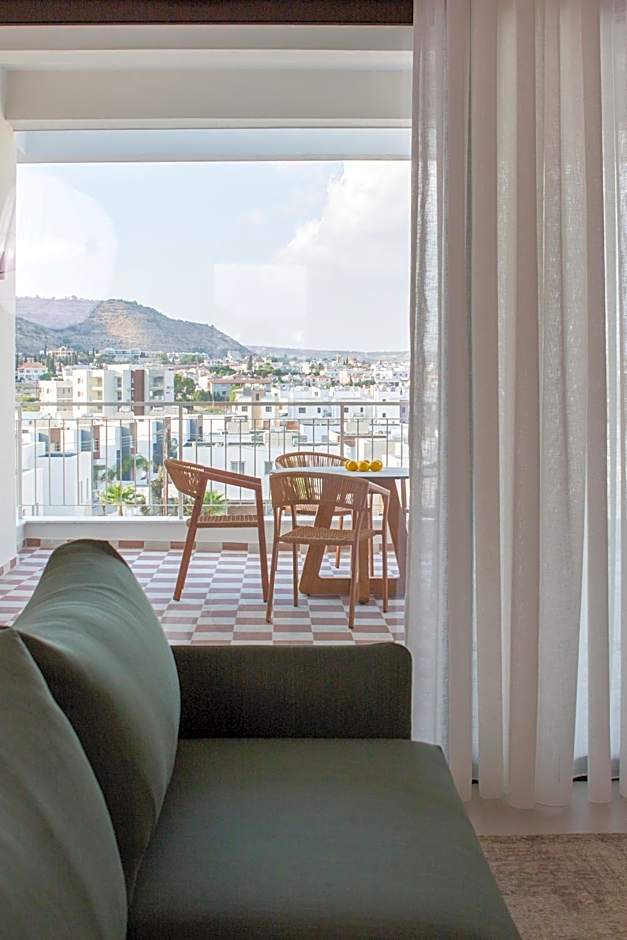 LIV & CO Suites & Villas