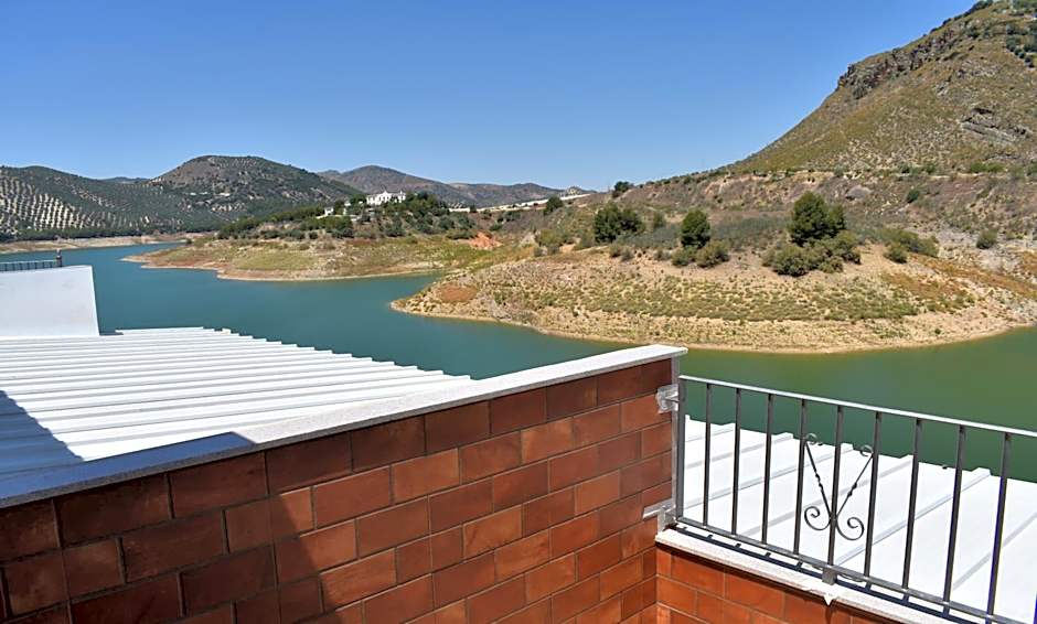 Iznájar Suites