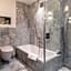 Le Mirabeau Hotel & Spa