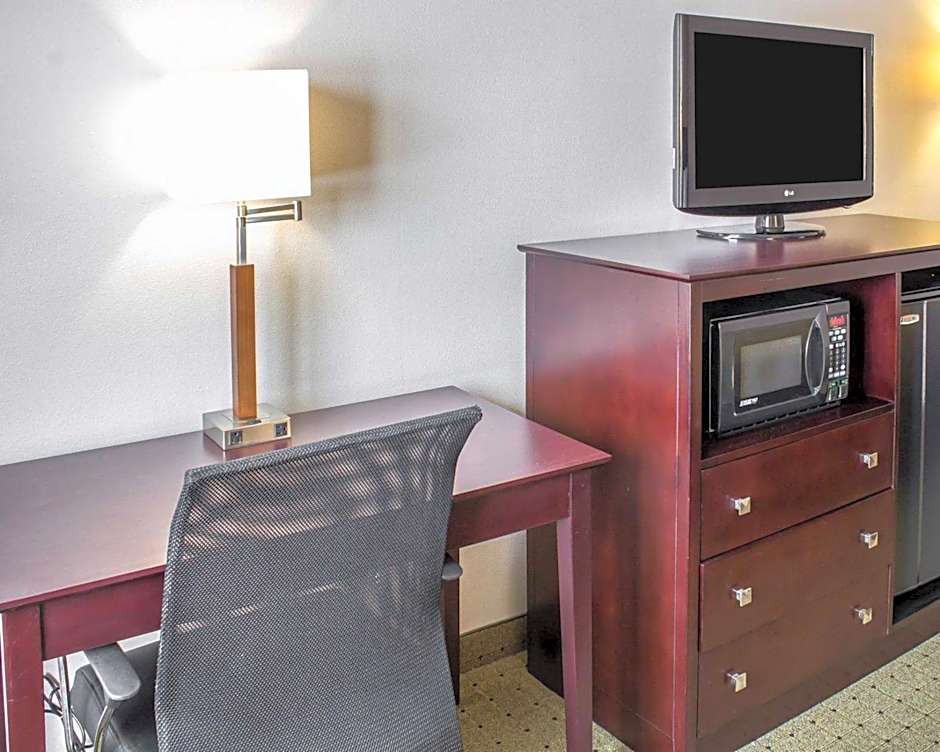 Econo Lodge Ames
