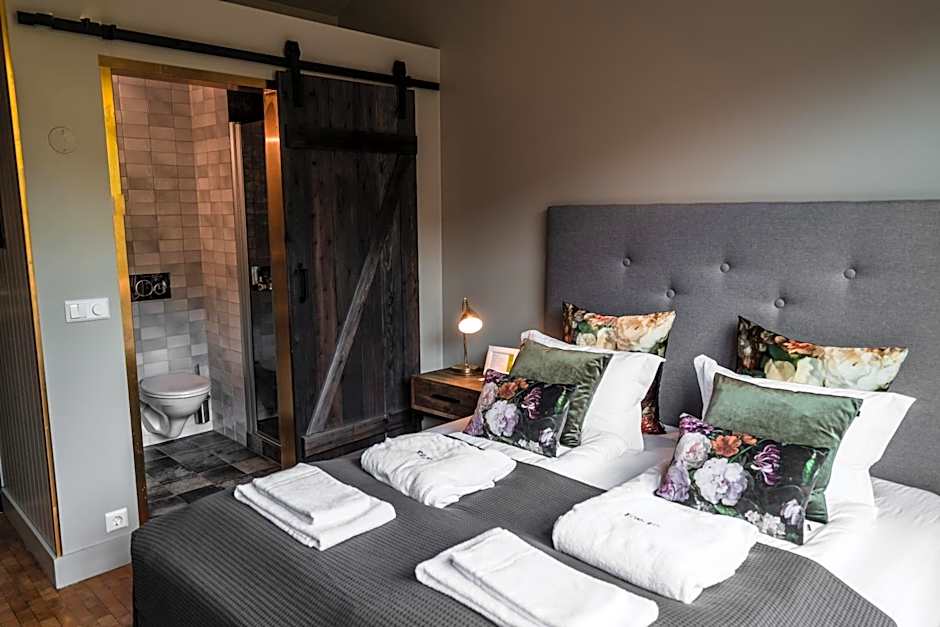 Frost and Fire Hotel