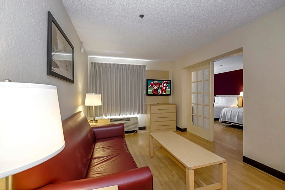 Red Roof Inn PLUS + Gainesville