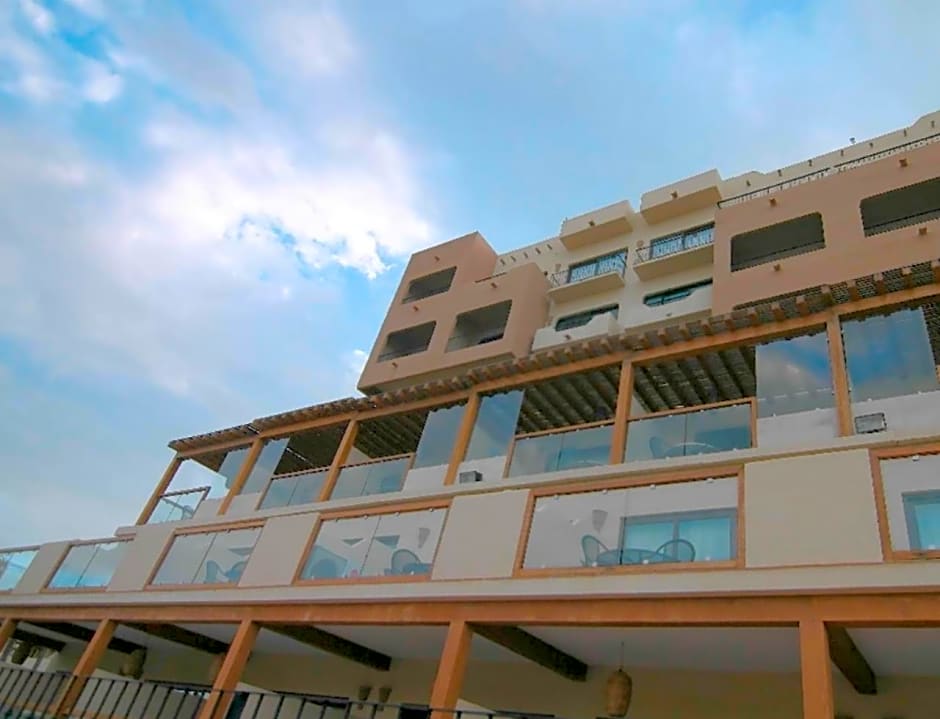 Marinaterra Hotel & Spa