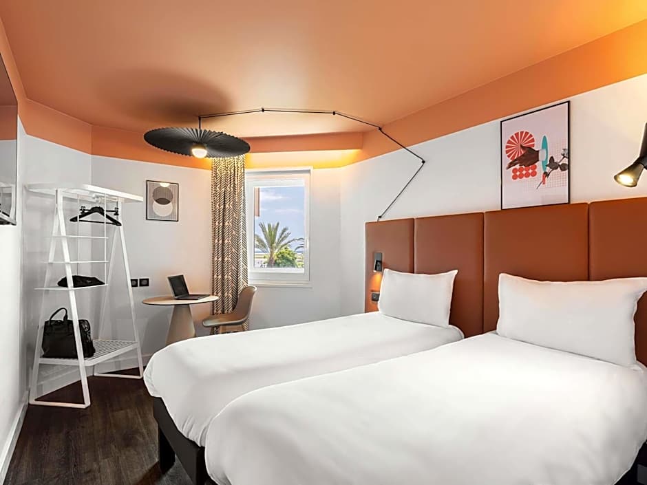 Ibis Nice Aéroport Promenade des Anglais