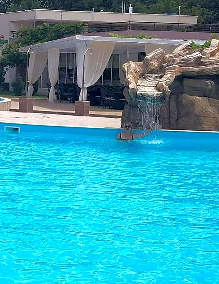 Apartment in Sunny beach, Complex Sun Village, 80 qm, 2 bedrooms & living room near to the beach, SWIMMING POOL, garden