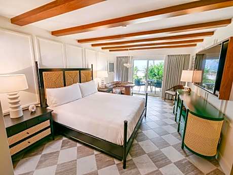 Queen Room with Two Queen Beds and View