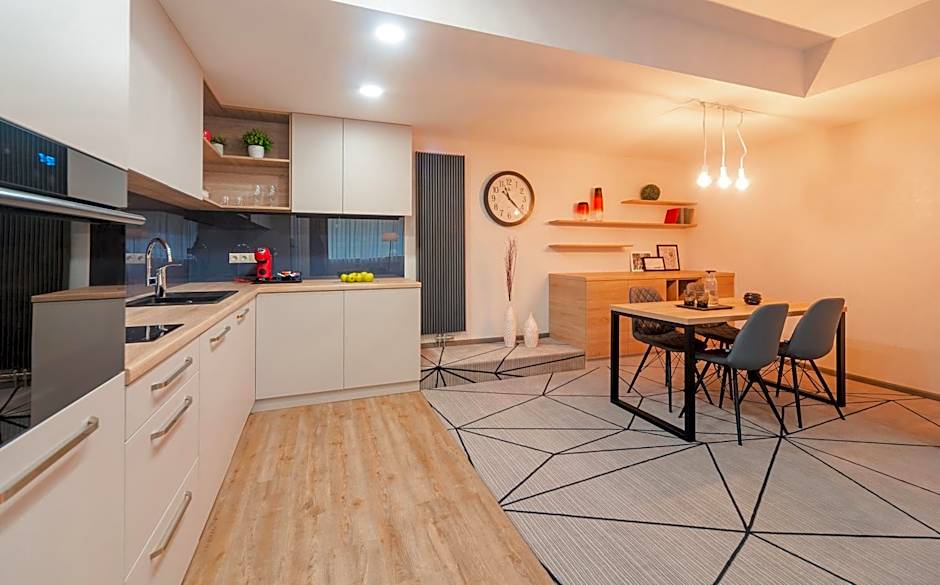 City Park Apart Hotel by CHM