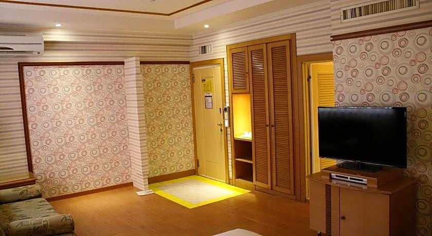 European Castle Hotel