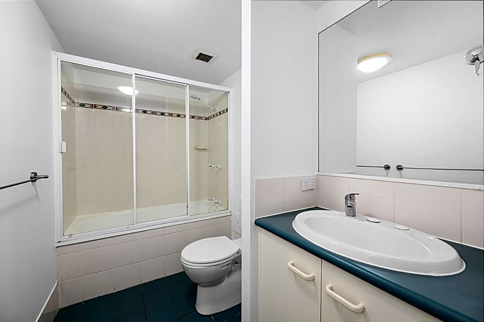 Santa Fe by the Broadwater