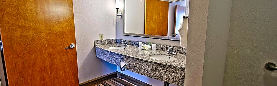 Holiday Inn Manahawkin/Long Beach Island Hotel By IHG
