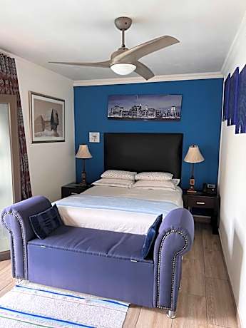 Queen Room with Pool View