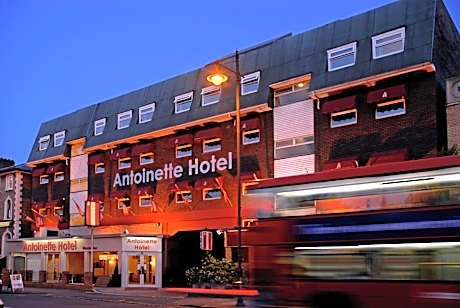 Antoinette Hotel Wimbledon