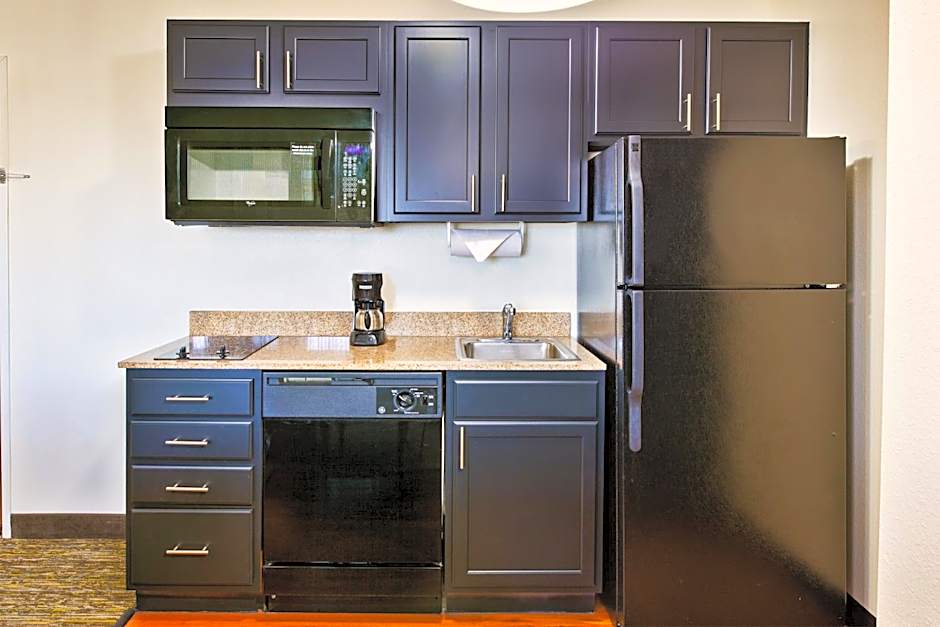 Candlewood Suites Indianapolis Airport By IHG