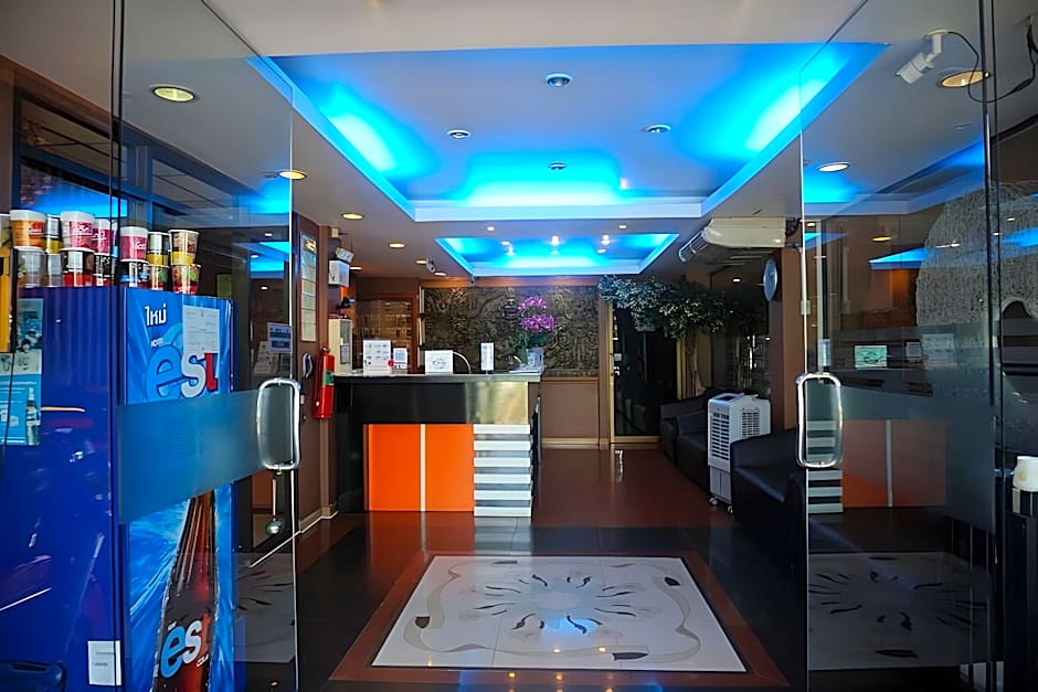 Bangkok Travel Suites Hotel