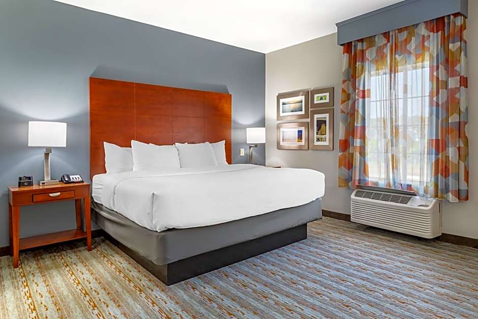 Comfort Inn & Suites