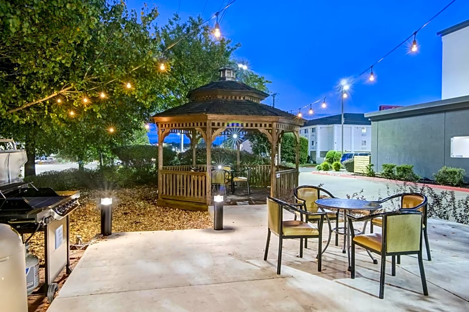 Holiday Inn Express And Suites Longview North By IHG