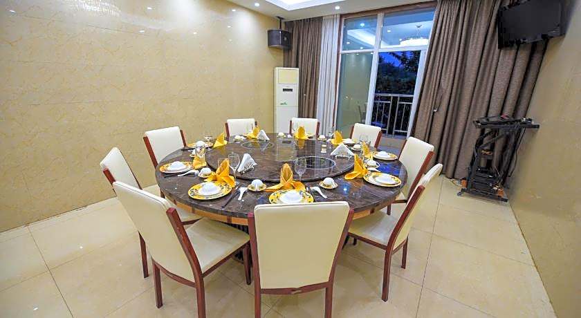 Kololo Courts Hotel And Restaurant