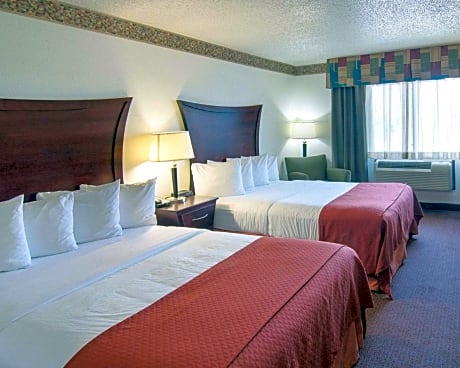 Queen Room with Two Queen Beds - Accessible/Non-Smoking